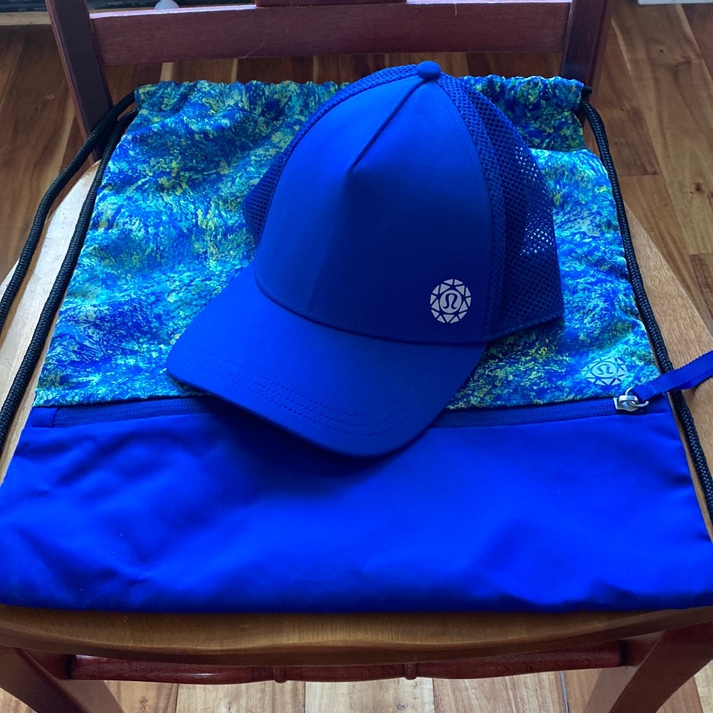 Lululemon Seawheeze Runners Hat and DrawString bag